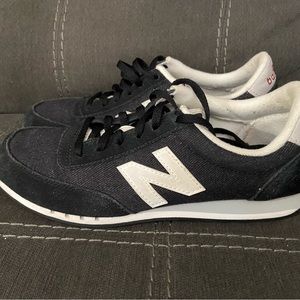 New Balance 410 women’s athletic Size 8.5 Black